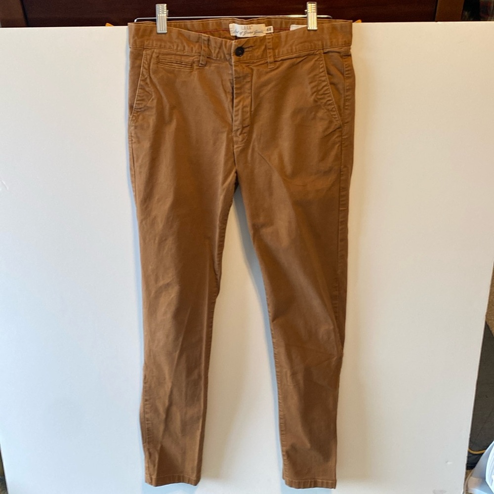 H & M Label of Graded Goods khakis.